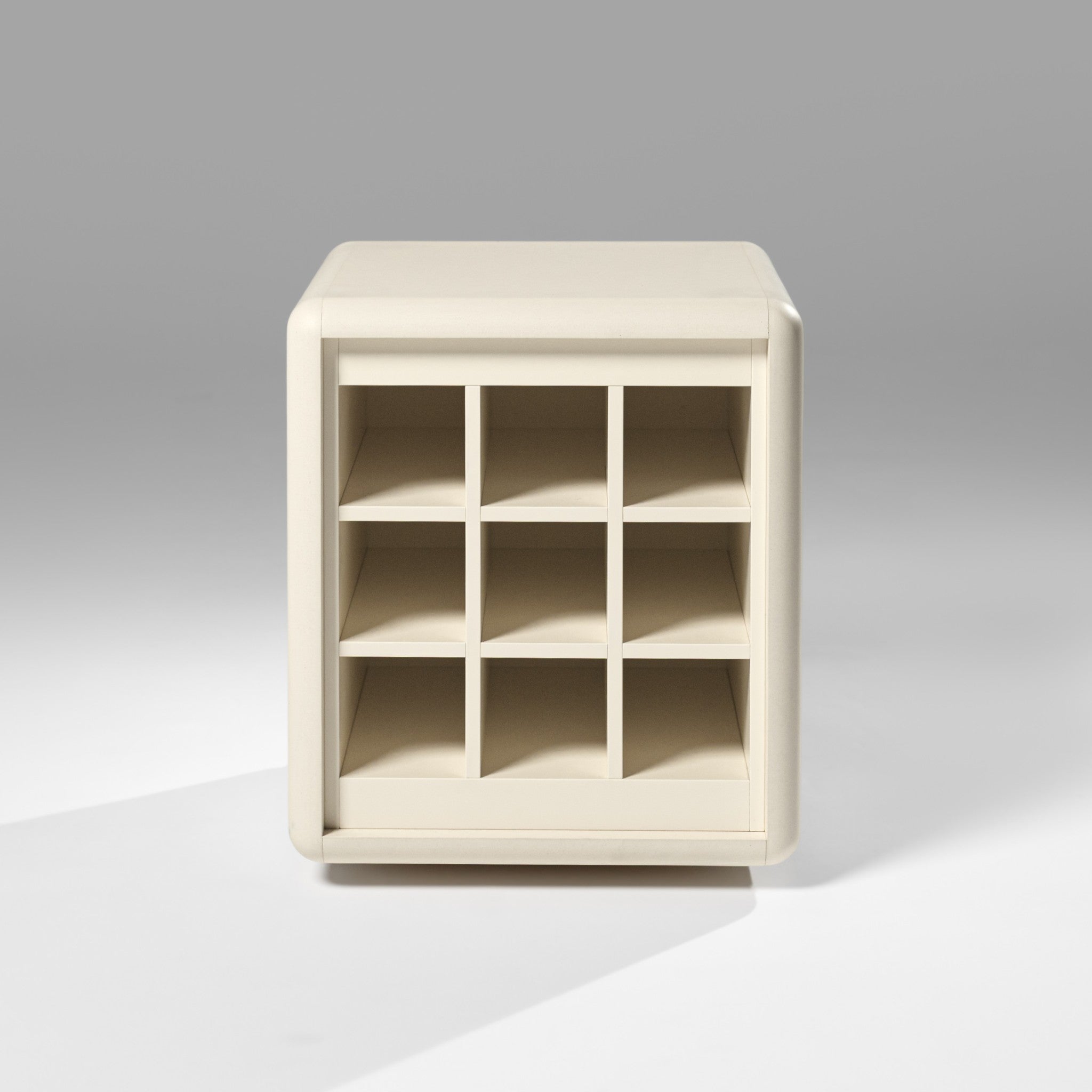 The Grid module in White Pearl, showing its nine bottle compartments — Groovaly