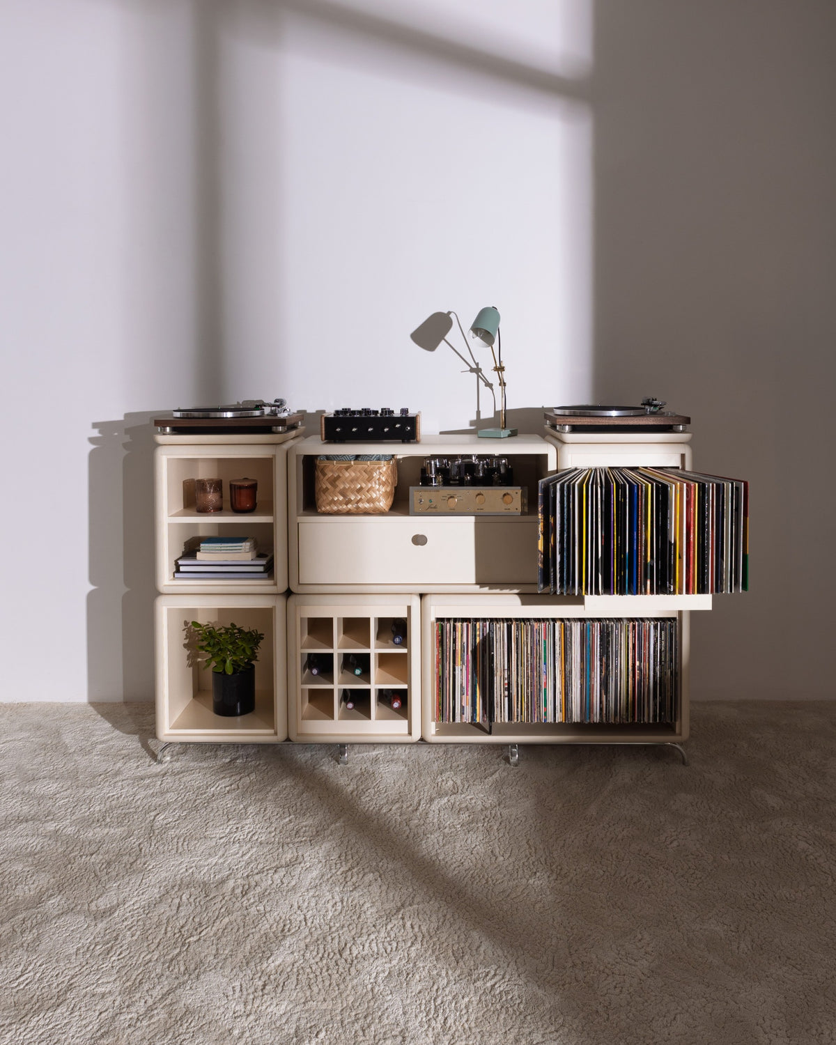 Wilson in White Pearl, the largest Golden Age composition, styled full of records, bottles and objects — Groovaly